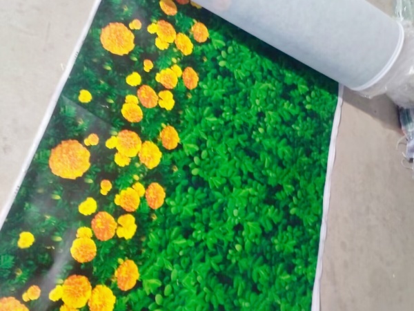 辽宁大连苗木绿篱专用仿真印花防寒布,绿化带保温覆盖树木